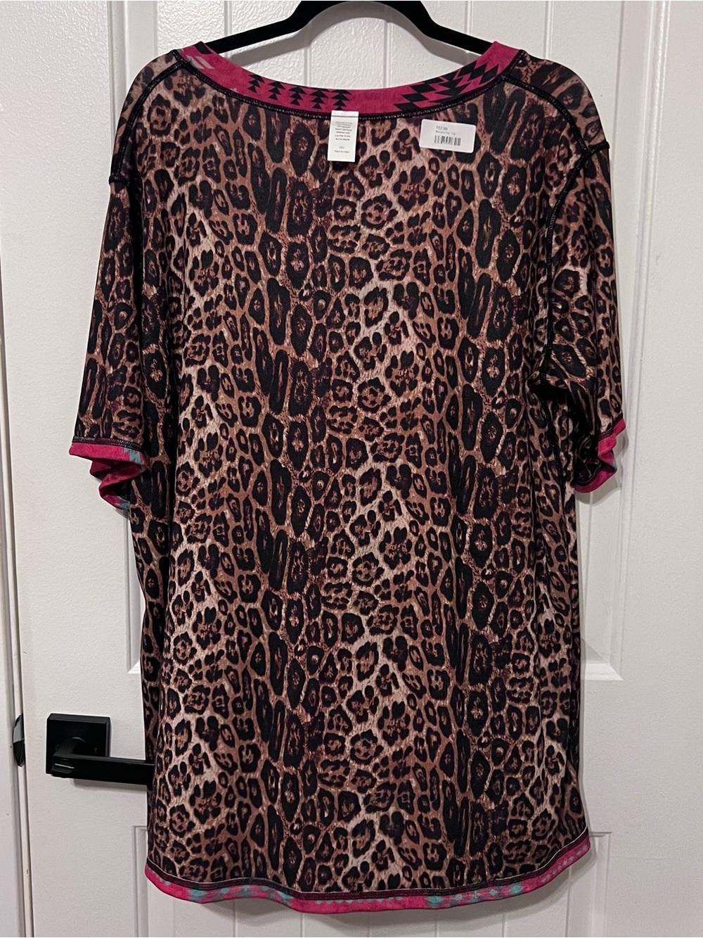 Sterling Kreek Pink Aztec/Leopard Reversible V-Neck 2X - Picture 8 of 10